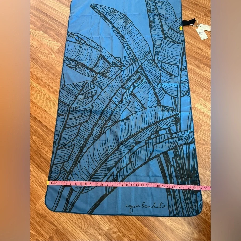 Agua Bendita Blue Botanical Towel